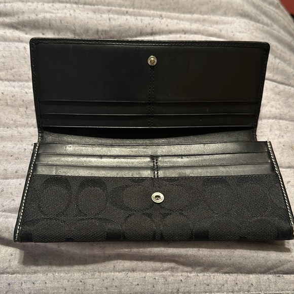 Coach Wallet - Picture 4 of 7